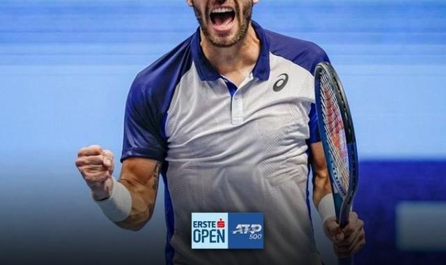 华体会官网-张奔斗：贵为世界第5，西西帕斯竟成他的“高端男仆”